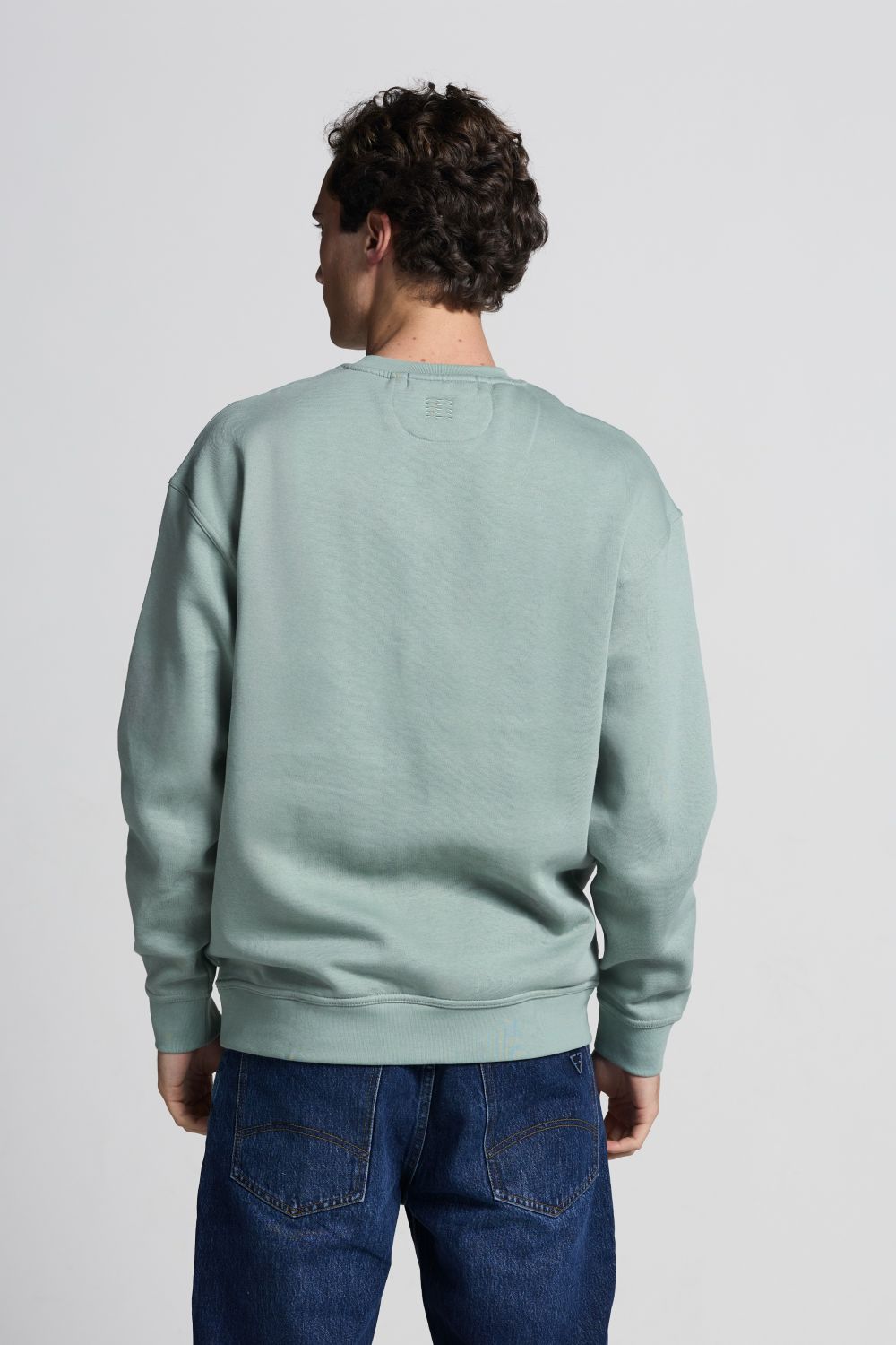 Basic Sweater Iceberg